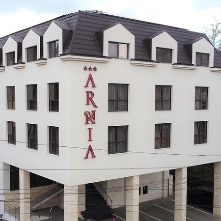 Hotel Arnia ヤシ エクステリア 写真