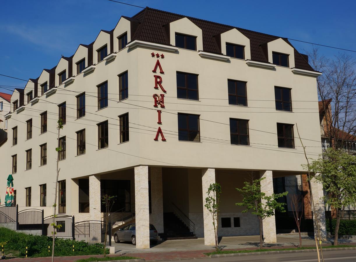 Hotel Arnia ヤシ エクステリア 写真